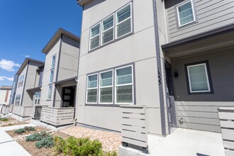 Building Photo - 1535 Rose Quartz Heights