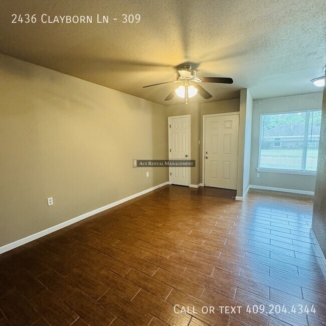 Foto del edificio - 2436 Clayborn