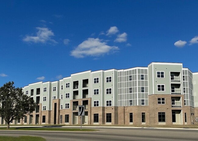 Building Photo - Liberty Gardens