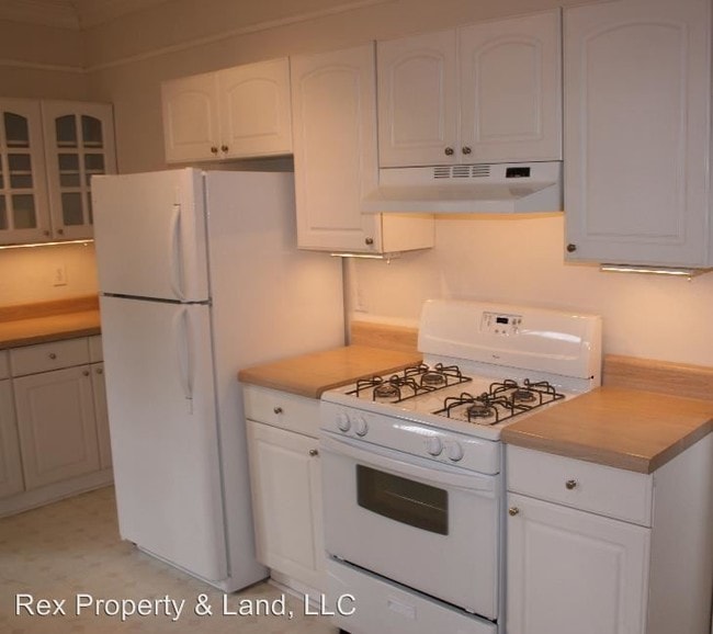 Building Photo - 3 br, 1.5 bath House - 830 Fleming Ave