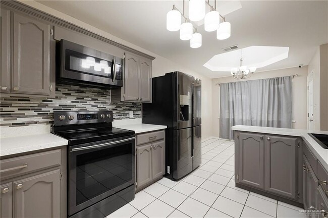 Foto del edificio - 13 Umbrellabird Ave