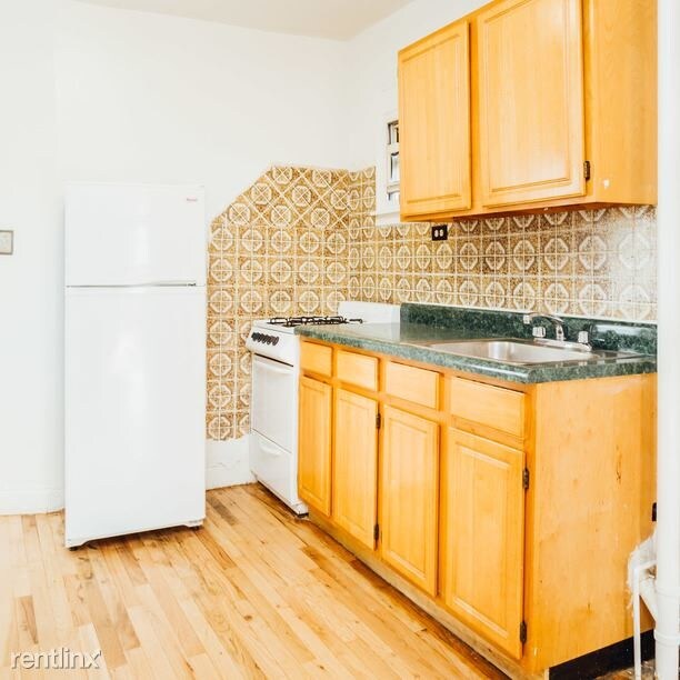 Building Photo - 263 18th St