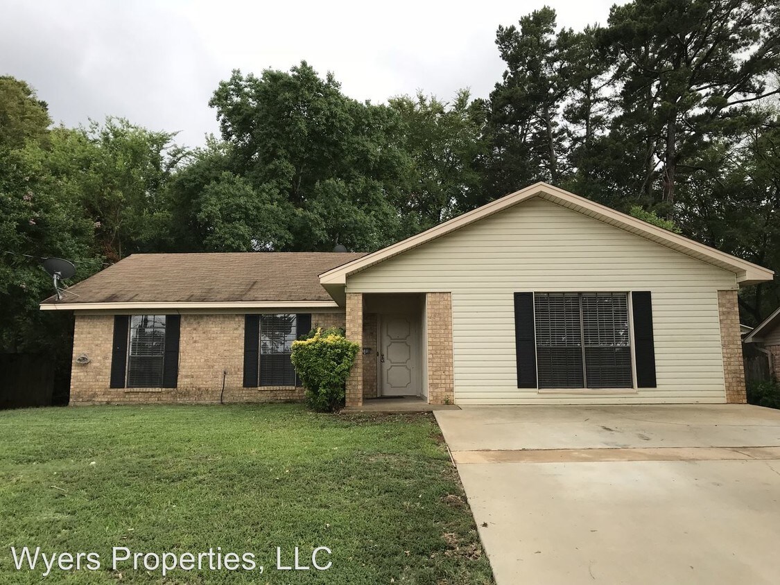 Primary Photo - 3 br, 2 bath House - 1308 Ravencrest