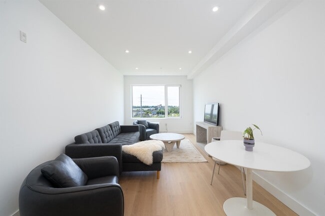 Photo - 3309 Liberty Ave Apartment