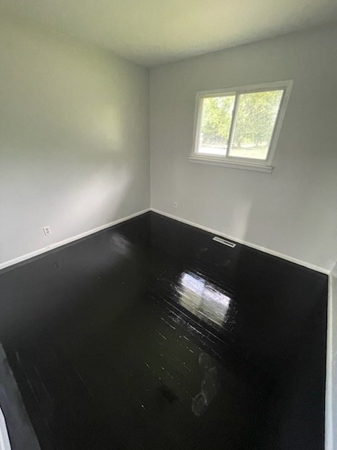 Foto del edificio - 3-Bedroom Home on Stiffler Rd in Flint - C...