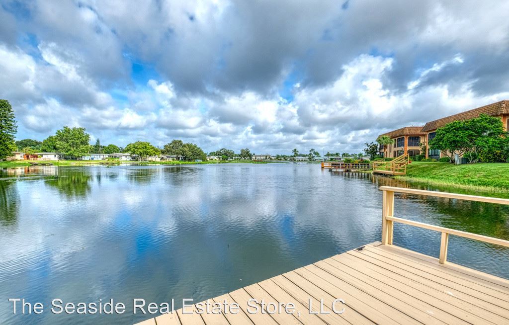 Primary Photo - 10190 Seminole Island Dr
