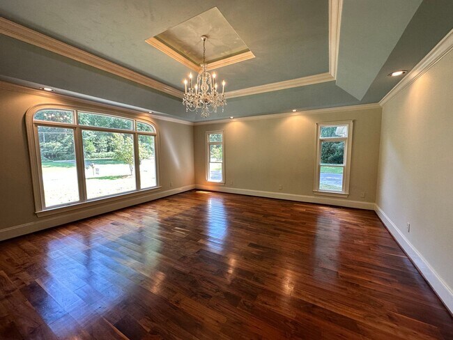 Foto del edificio - Exclusively Offered by Muse Realty Rentals...