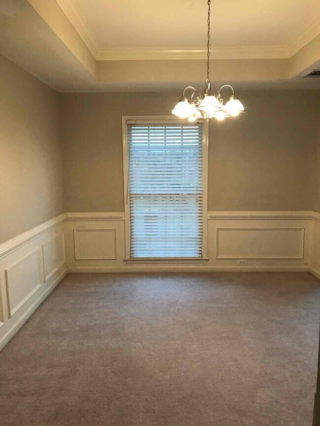 Foto del edificio - 6287 Greenock Dr
