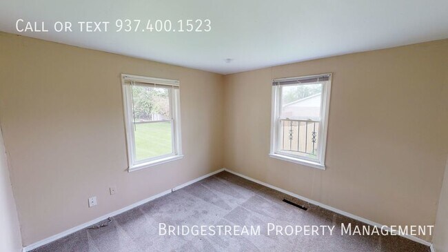 Foto del edificio - Nice 2 bedroom (potential 4 bedroom), 2 fu...