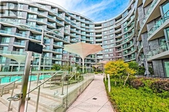 Building Photo - 1-211 Edgewater Dr