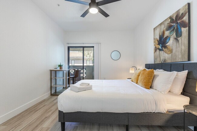 Building Photo - 15608 N 71st St