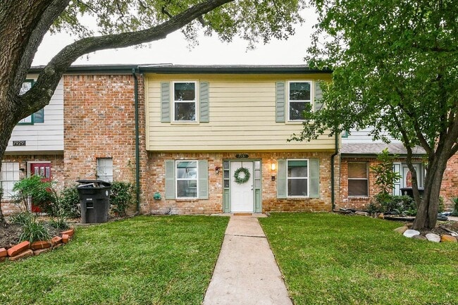 Building Photo - 7931 Ellinger Ln