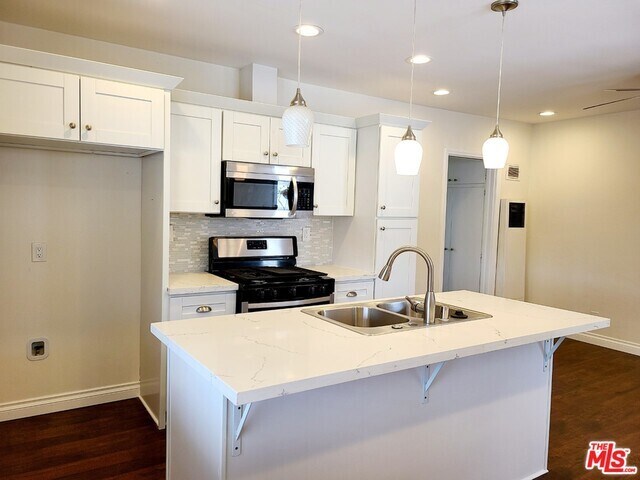 Foto principal - 4019 W Magnolia Blvd