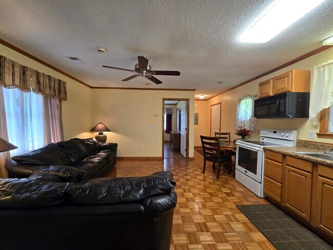 Foto del edificio - 4665 Ellerbe Mill Rd