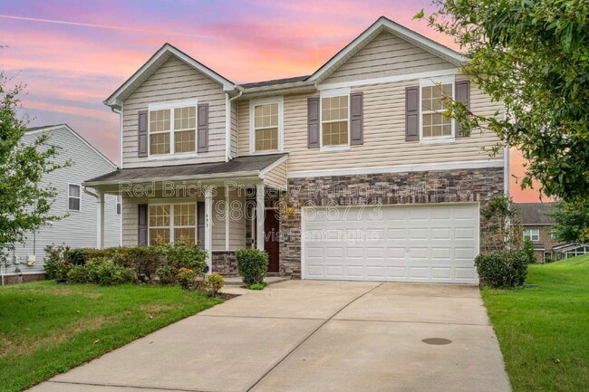 Building Photo - 532 Oak Forest Ln
