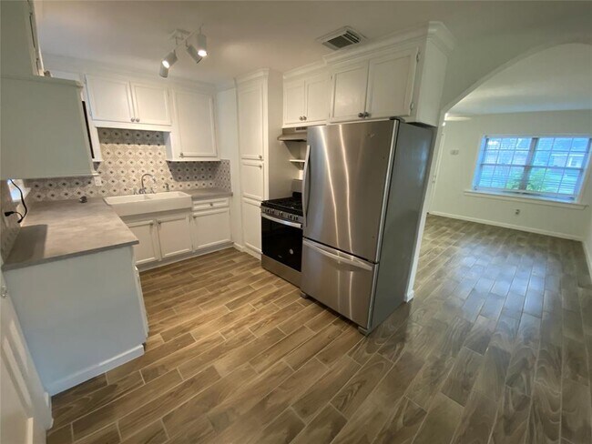 Foto del edificio - 211 Avenue H