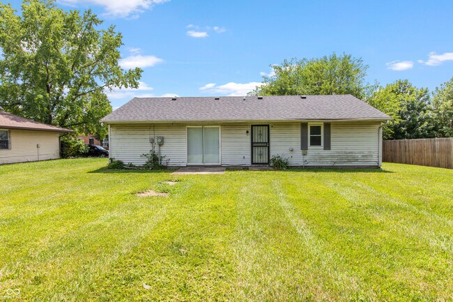 Foto del edificio - 9410 Meadowlark Dr