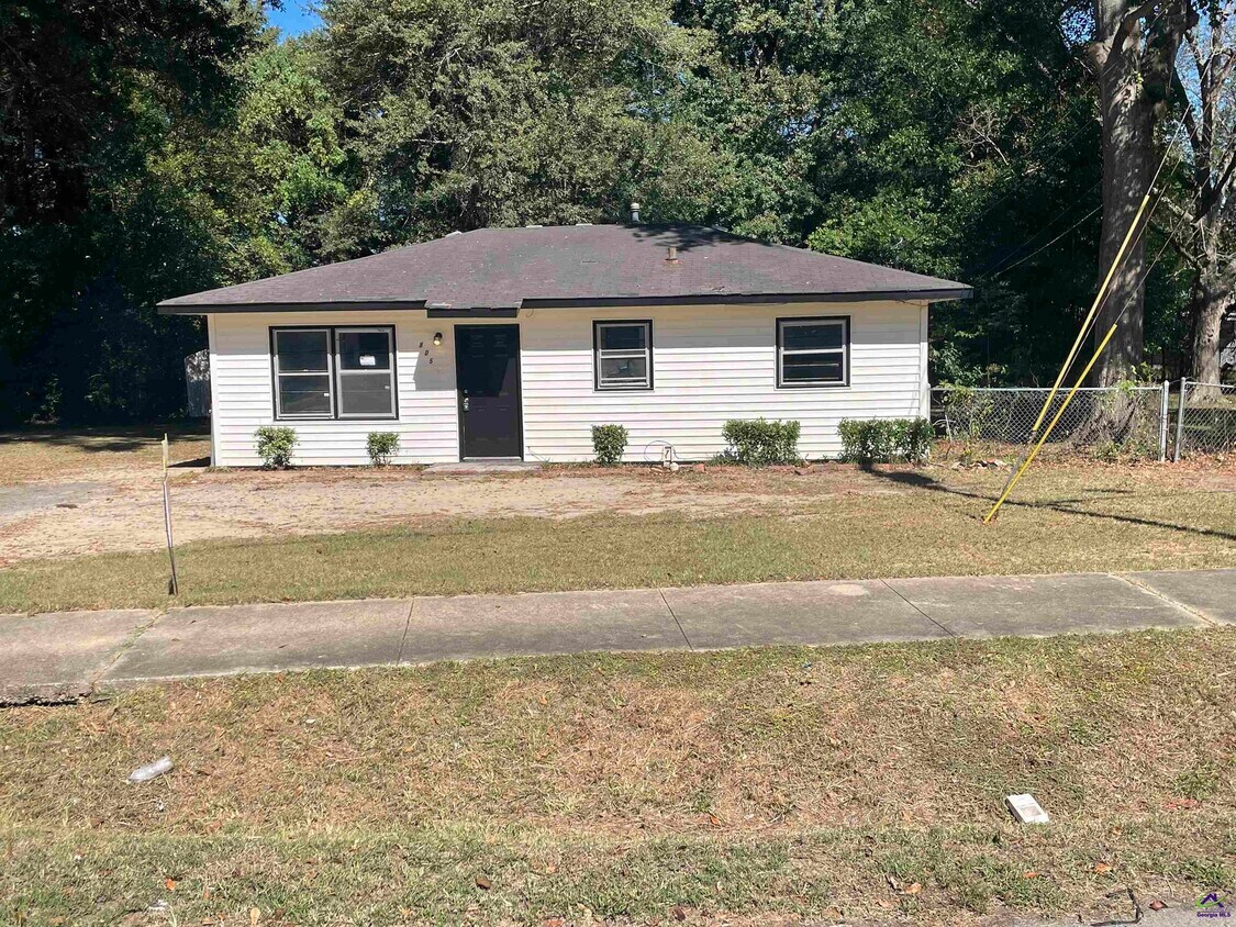 Foto principal - 805 Crestwood Terrace