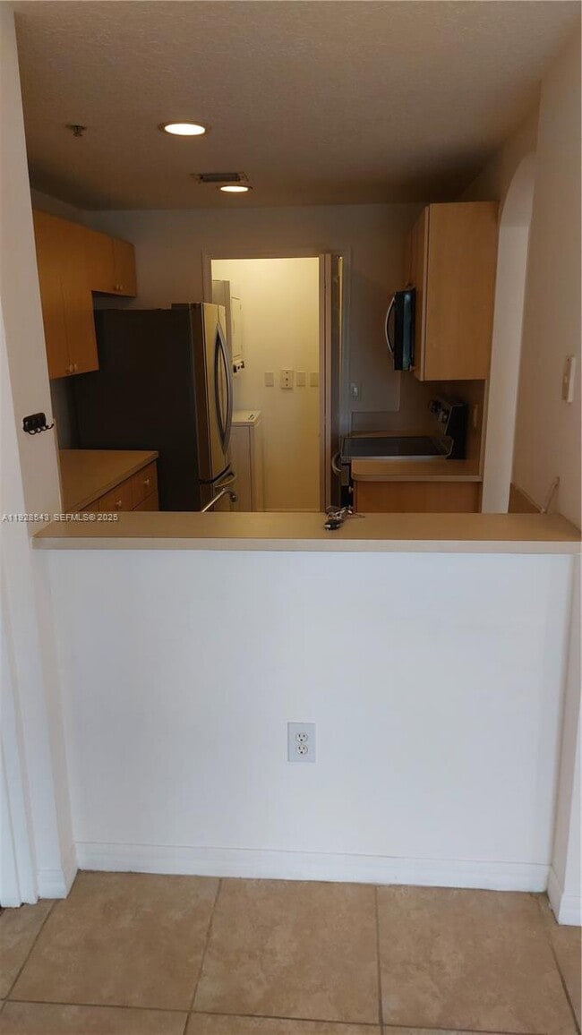 Foto del edificio - 6560 NW 114th Ave