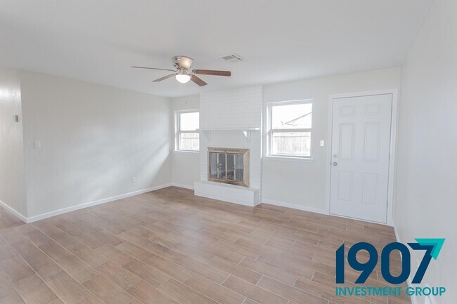 Building Photo - 211 Shiloh Dr