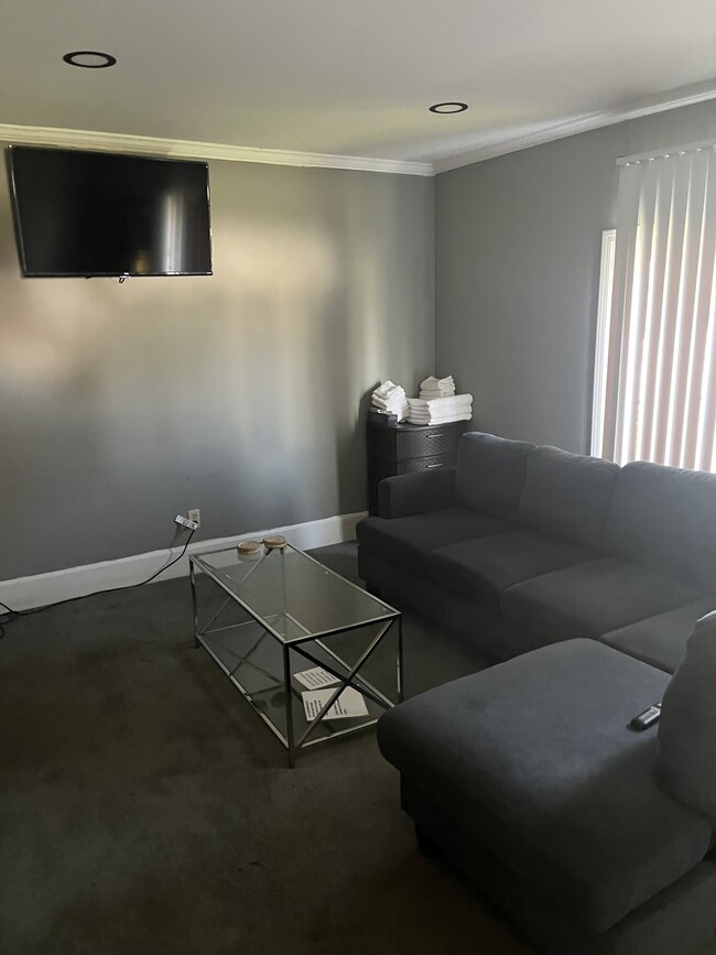 Foto del edificio - 3337 Prospect St