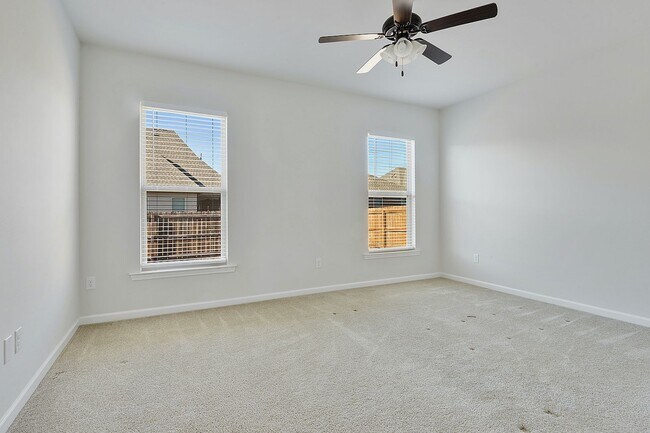 Foto del edificio - Two year old 3 bedroom available for Lease in Hunters Trace!