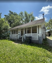 Building Photo - 1745 W Grand Ave