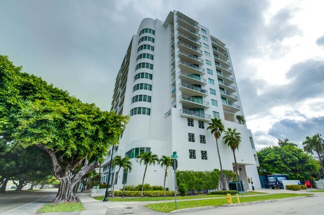 Foto del edificio - 2021 SW 3rd Ave