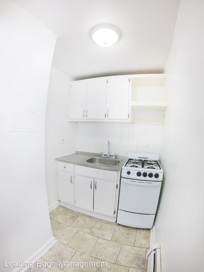 Foto del edificio - 348 Randolph Ave