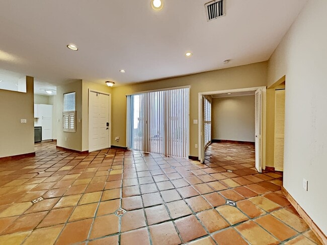 Building Photo - 941 Doveplum Ct