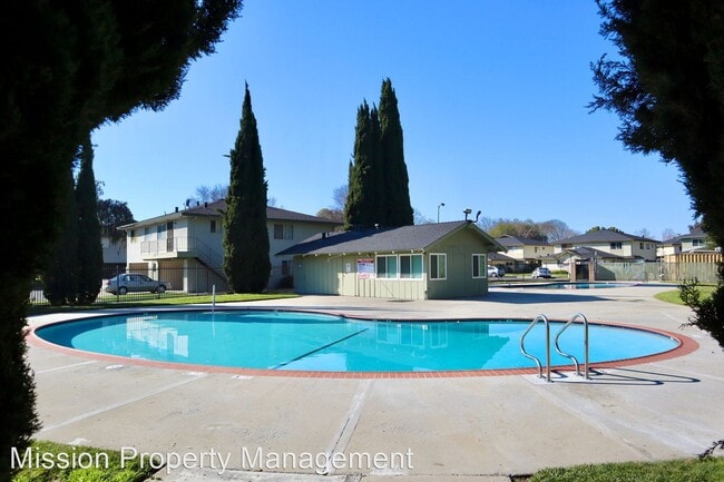 Building Photo - 34725 Alvarado-Niles Rd
