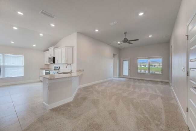 Foto del edificio - 5327 Vespera St