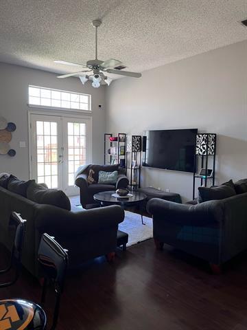 Foto del edificio - 11616 Charlotte Ln