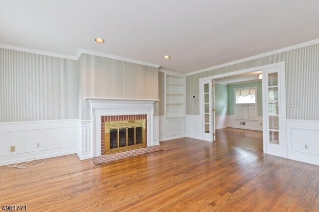Building Photo - 53 Murray Hill Square