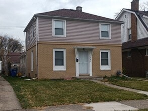 Building Photo - 3984 Buckingham