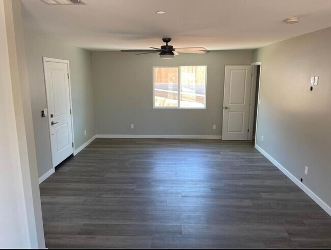 Foto del edificio - 3 bedrooms townhome in National City