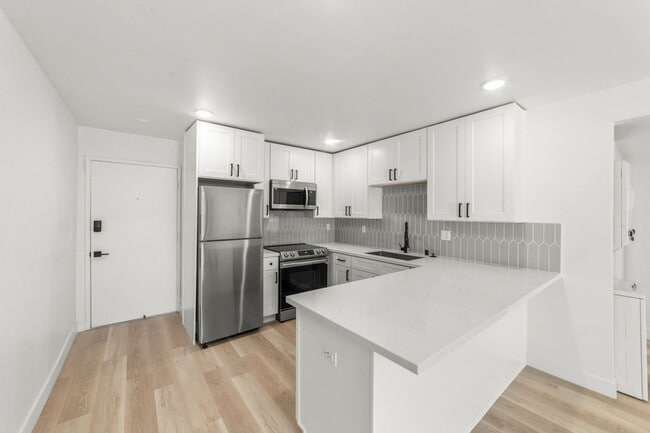 Interior Photo - The Noble