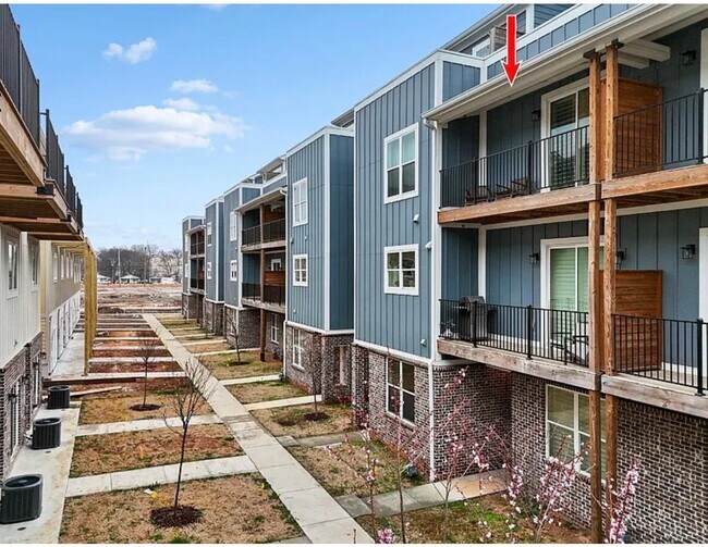 Building Photo - 1027 Montague Pl