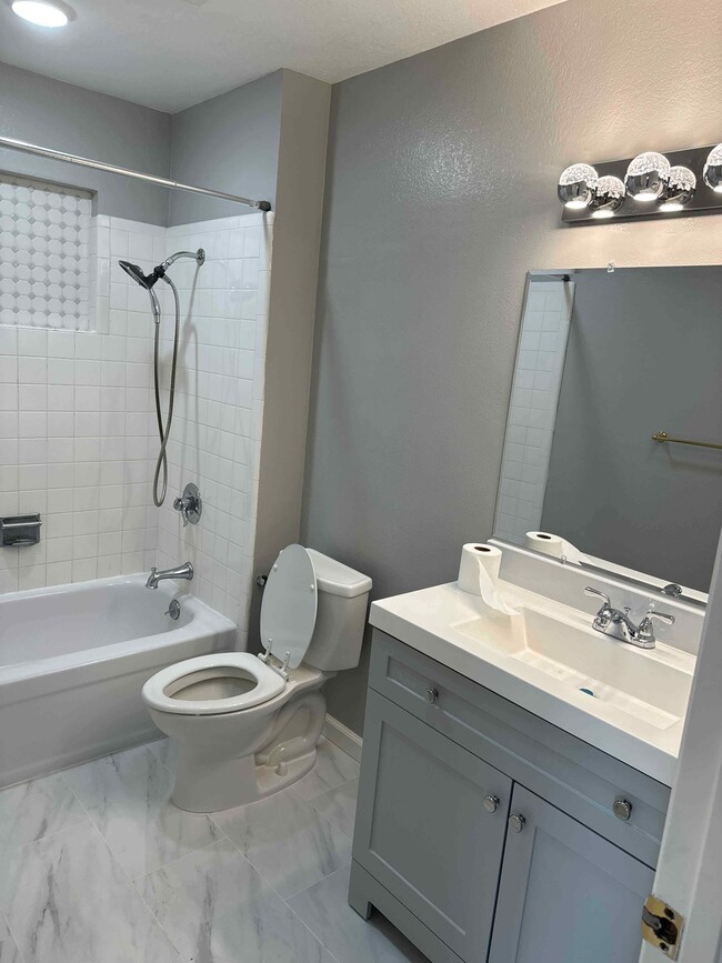 Building Photo - 3106 Orwell Pl