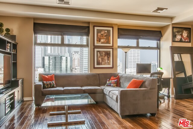 Foto del edificio - 801S S Grand Ave