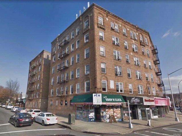Primary Photo - 35-91-91 161st St