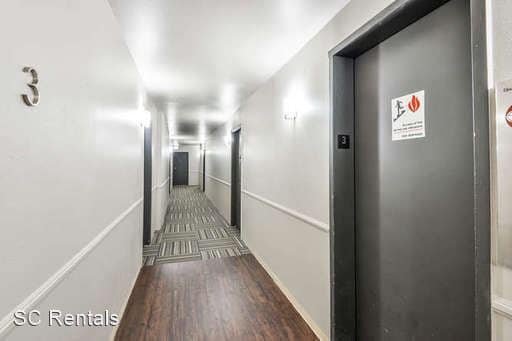 Building Photo - 1009 13th Ave