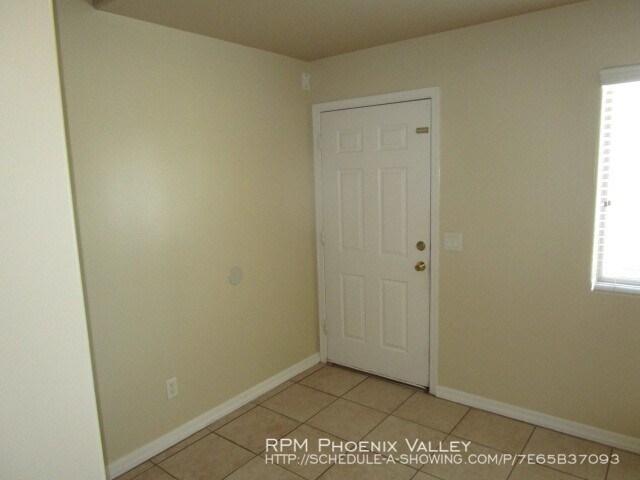 Building Photo - 17402 N 19th Ave