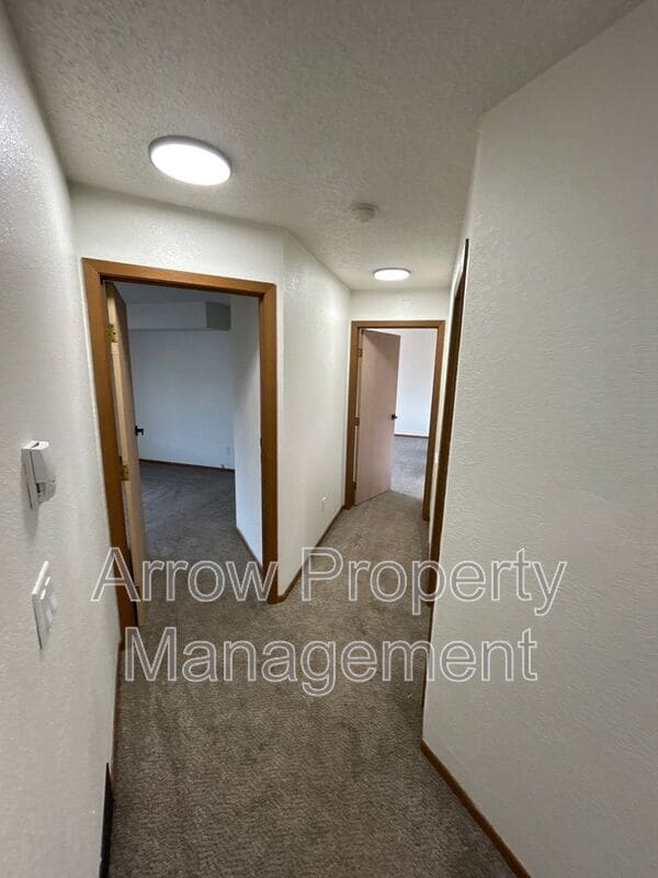 Building Photo - 205 E Arbor Ave