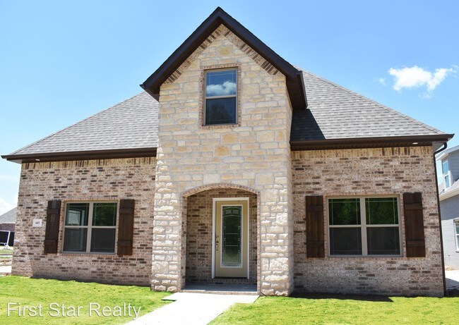 Building Photo - 3 br, 3.5 bath House - 603 N Salem Rd