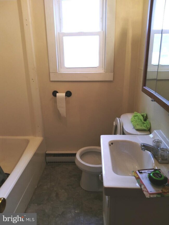 Building Photo - 451 Harmison Pl