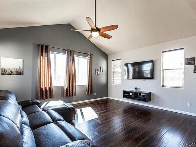 Building Photo - Clean and Spacious Home for Rent