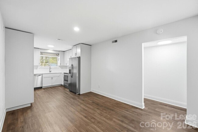 Foto del edificio - 2900 Heathstead Place