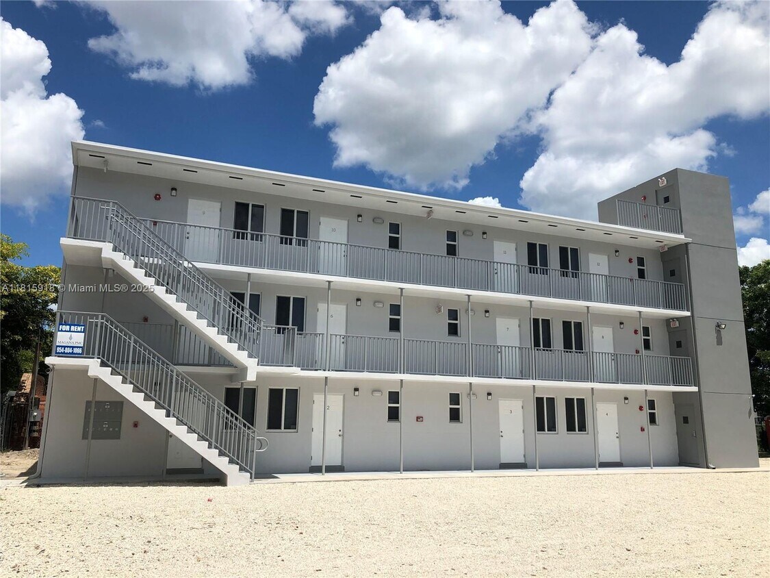 Foto principal - 1737 NW 3rd Ave