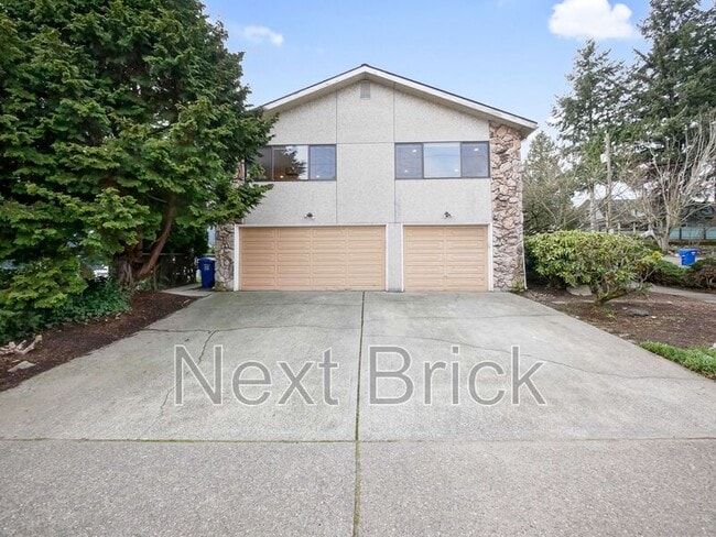 Building Photo - 757 N 90th St